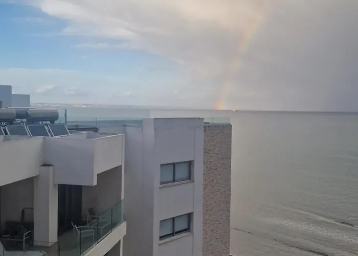 Serenity By The Sea ラルナカ